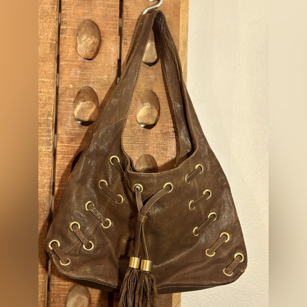 Great looking Chocolate Blu leather shoulder bag